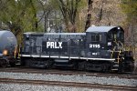 Refinery switcher swaps cars